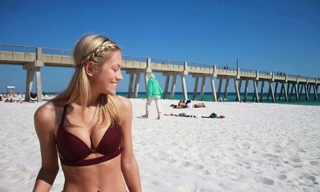 Holly Cloar star nude pics