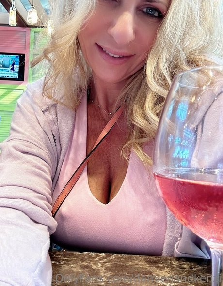 damienandkenzi beautiful model pic