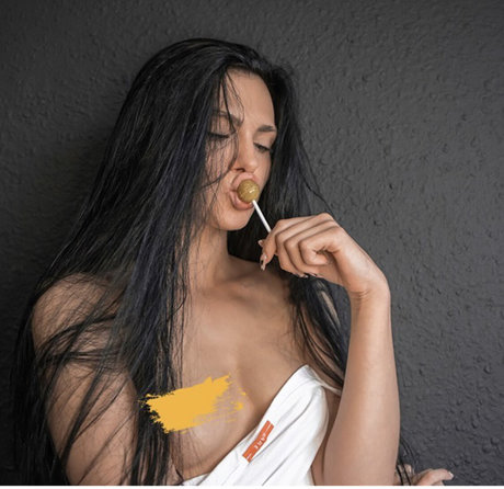 Diana Black hot star photos