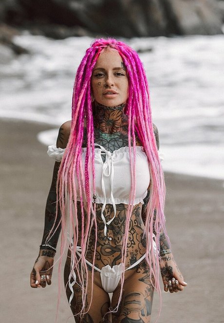 Bantik Boy pornographic star photos