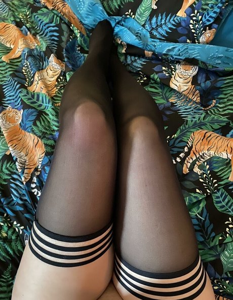 Desperatepie naked star img