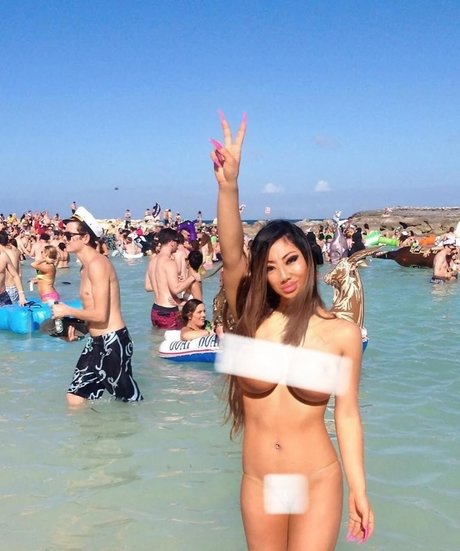 Tiffany Luu hot pornstar img