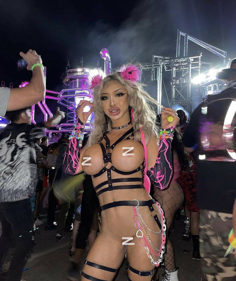 Tiffany Luu star nude pictures