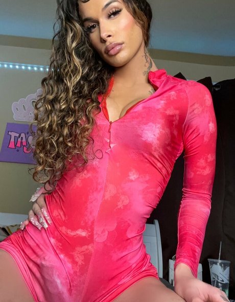 TheBratzWay nude star img