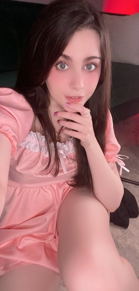 Adina luna model photos