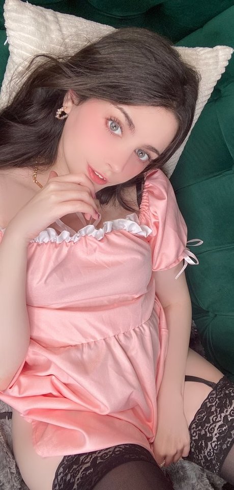 Adina luna top star img