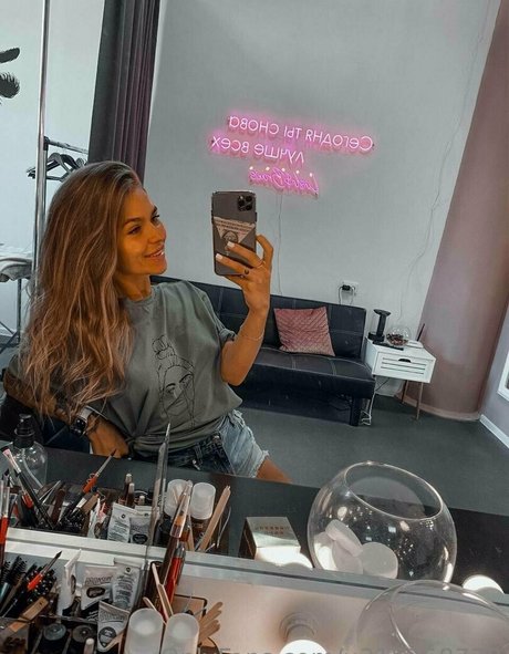 juliawind nudes actress galleries