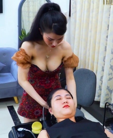 Thuong Thuong nudes model archive