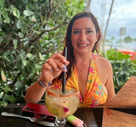 Lovebush1313 hd actress image