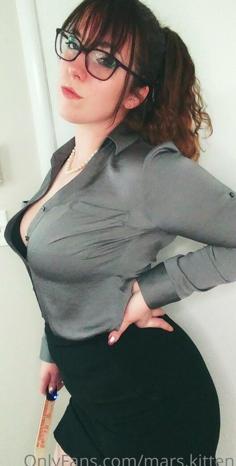 mars kitten hot actress pictures