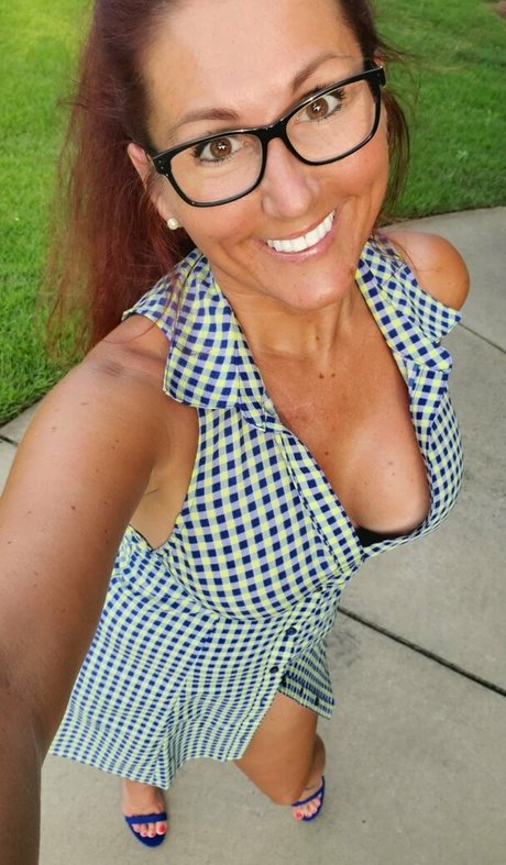 old lady onlyfans nude images