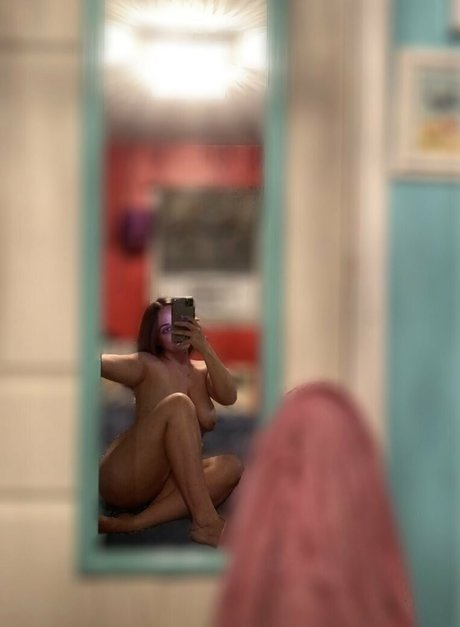 AlexaThickums model exclusive pics