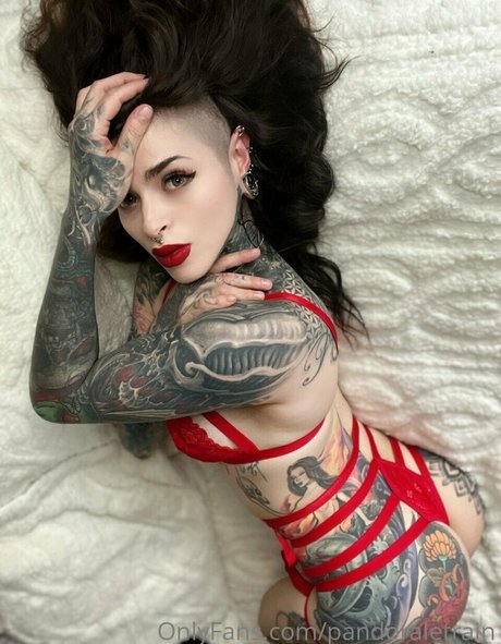 Pandora Letrain beautiful actress pics