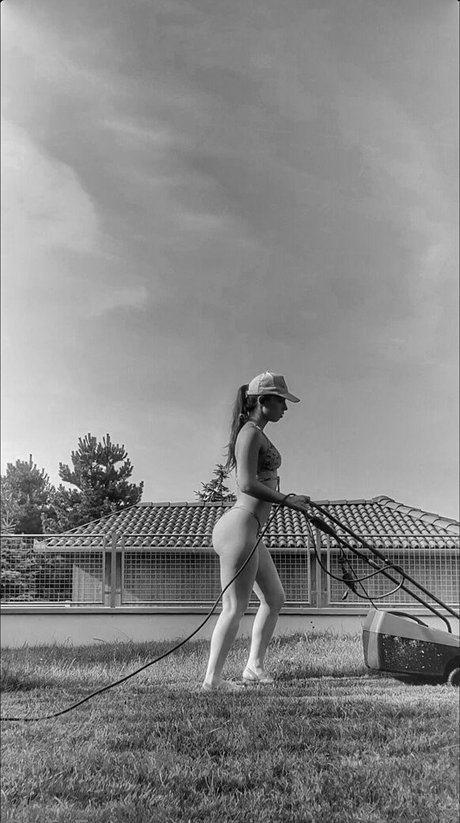 nina love1 free model top gallery