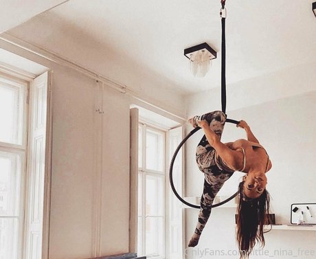 nina love1 free model img