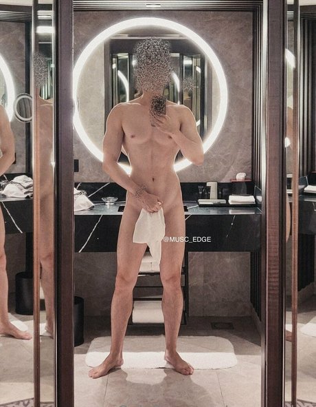 musc edge model top pic