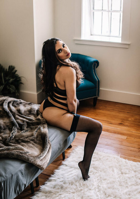 kikix91 sexy actress photos