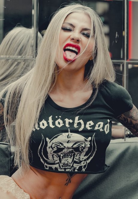 Vanessa Mesquita pornstar nice archive