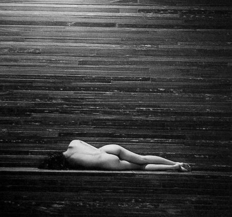 Laetitia Casta model hd pic