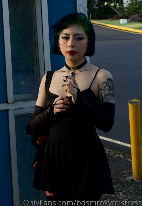 mistressroxybdsm free pornstar picture