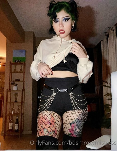 mistressroxybdsm star pornographic photo