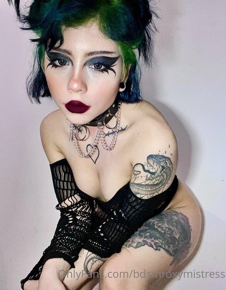 mistressroxybdsm beautiful star gallery