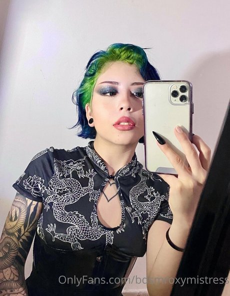 mistressroxybdsm beautiful actress img