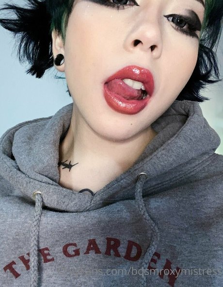 mistressroxybdsm beautiful actress images