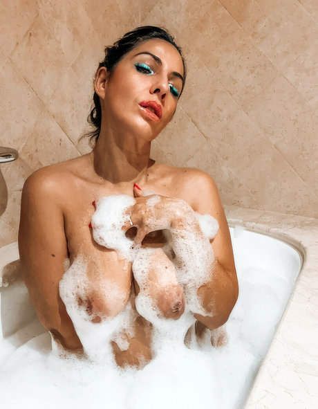 Mama Susurros nice star pics