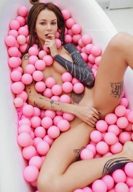 iamdollhead sex star galleries