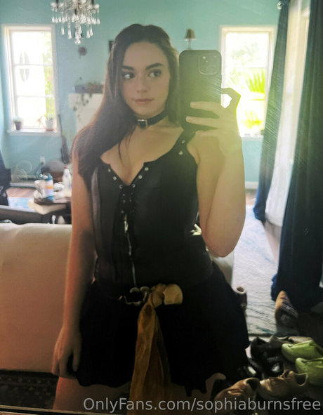 sophiaburnsfree star adult photo