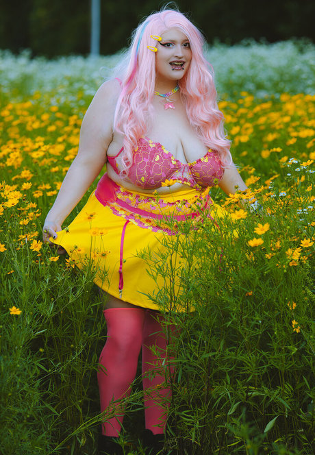 spikezombie beautiful actress picture