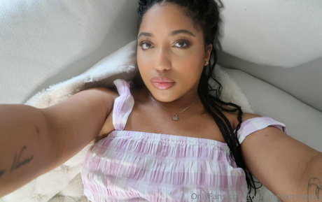 theremedybyreyna beautiful actress pics