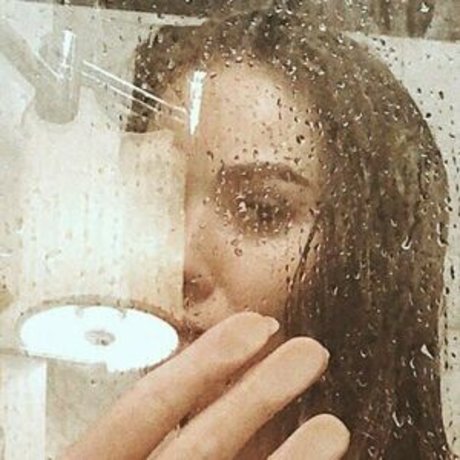 alexandraromance sexy actress pics