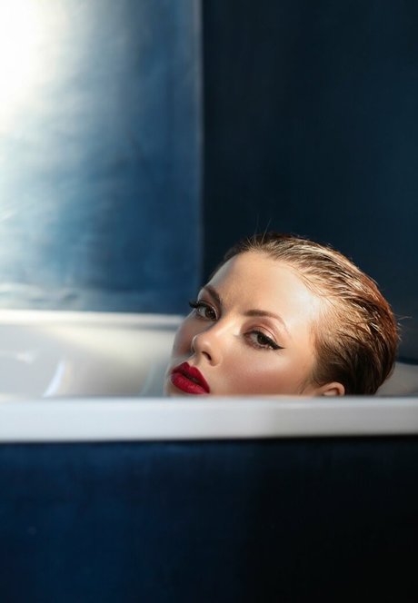 Sophie Natalchuk model nudes pics