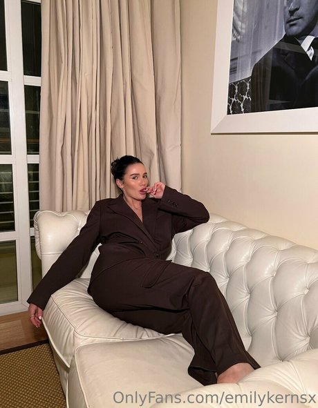 emilykernsx star nice galleries