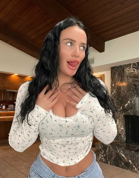 emilykernsx Profile pic