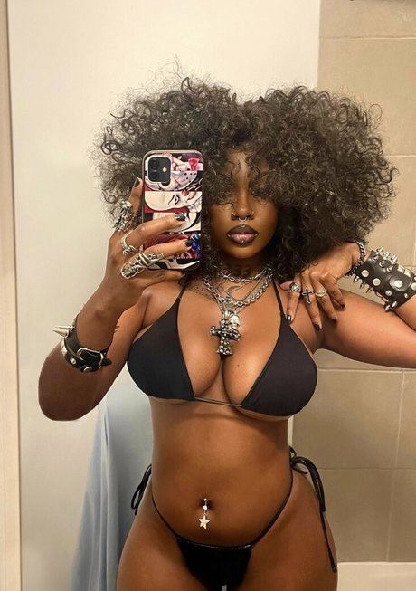 Animebaexox model hd pictures