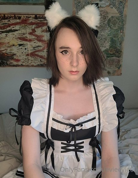 evieevie00 nudes actress pic