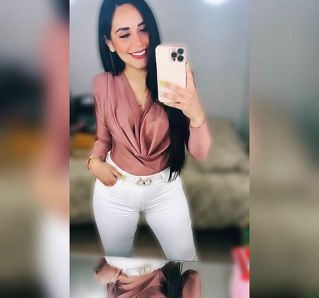 Julieta De Santos model pretty photo