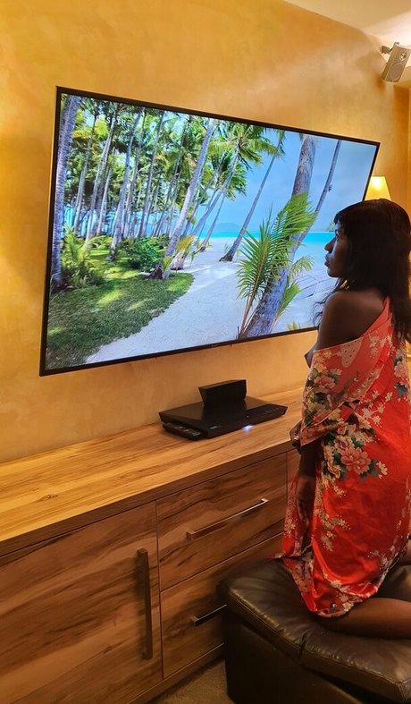 prettycollins naked star photos