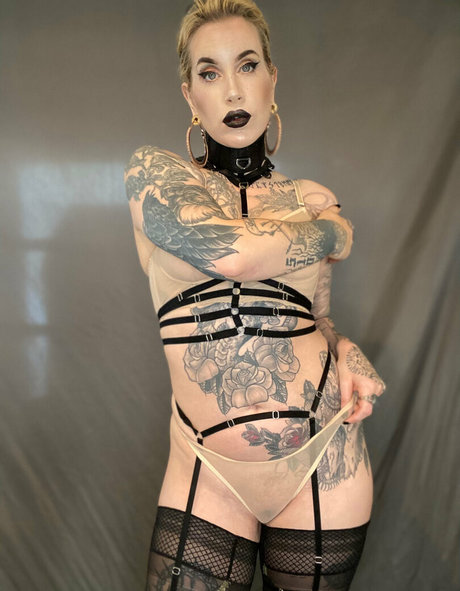 rixrin naked model archive