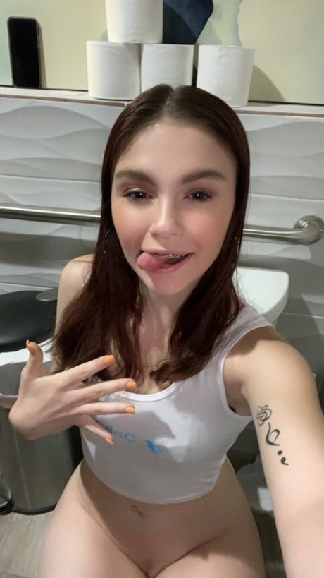 Spicy Jade naked pornstar pic