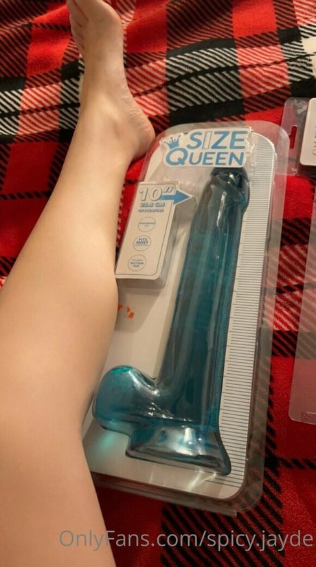 Spicy Jade naked model image