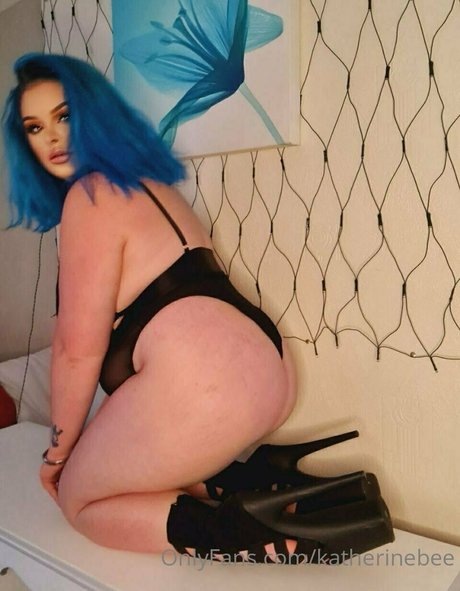 beckybeeofficial model nudes pics