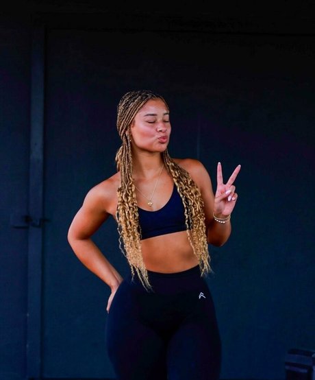 The Learmann Twins Profile pic