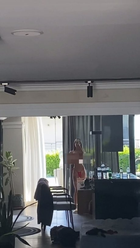 crysstail model best photos