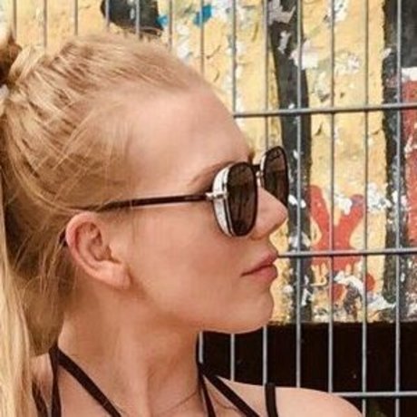 Lady Estelle pornstar exclusive images