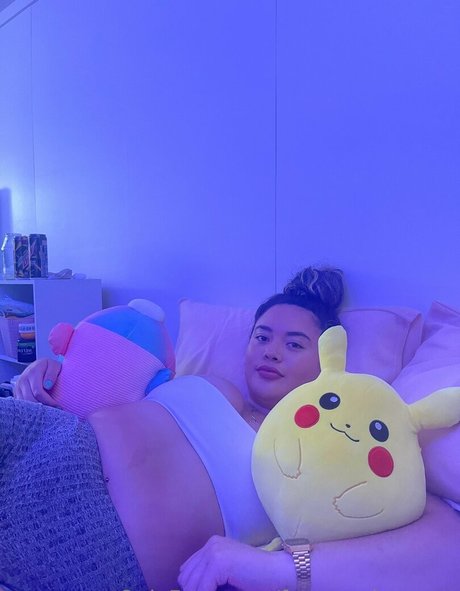 freemyabennett beautiful actress photos