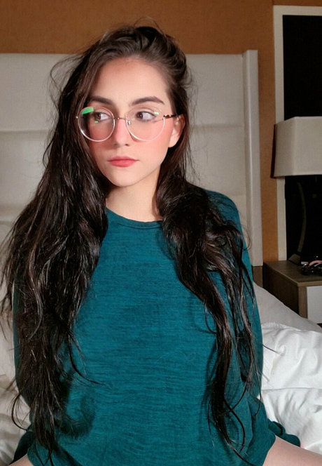 aevimari pornstar galleries